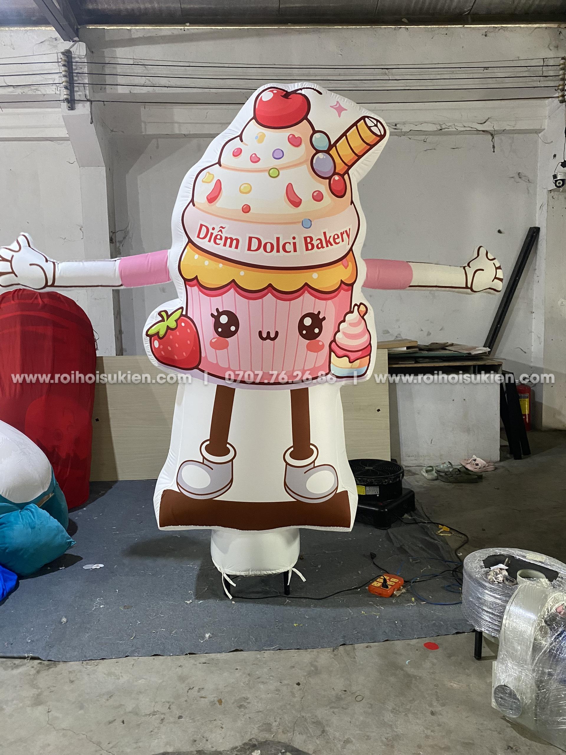 RỐI HƠI CHIẾC BÁNH KEM 3 z5559543619648 cedd020c66457c862f3abaa702920f77